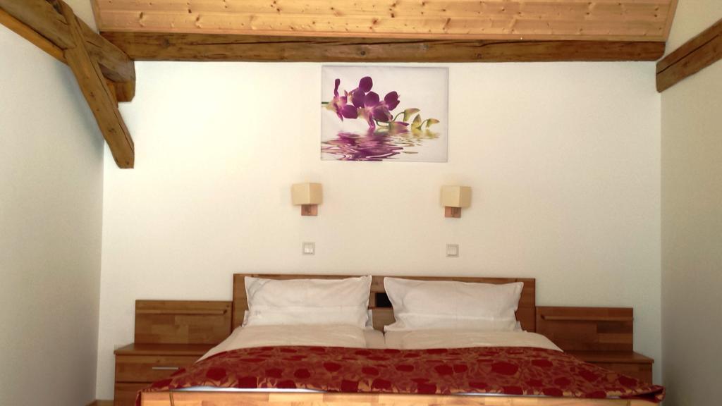 Wellnesshotel & Restaurant Hexenschopf โลฟฟิงเกน ห้อง รูปภาพ